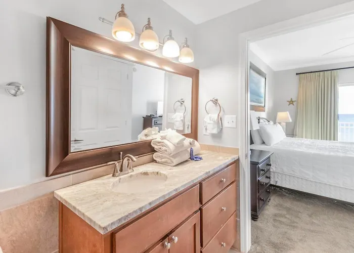 Crystal Shores 507 By Collection Apartment